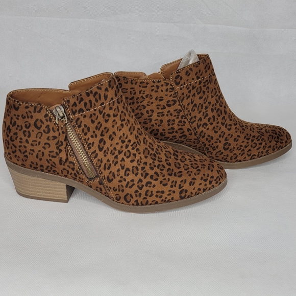 Time and Tru Shoes - Time and Tru Leopard Booties